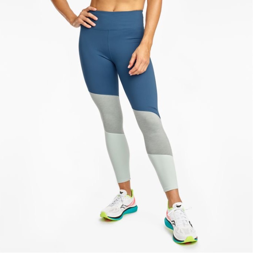 SAUCONY WOMEN'S BEYOND THE RUN CROP TIGHT colorblock blue leggings in medium